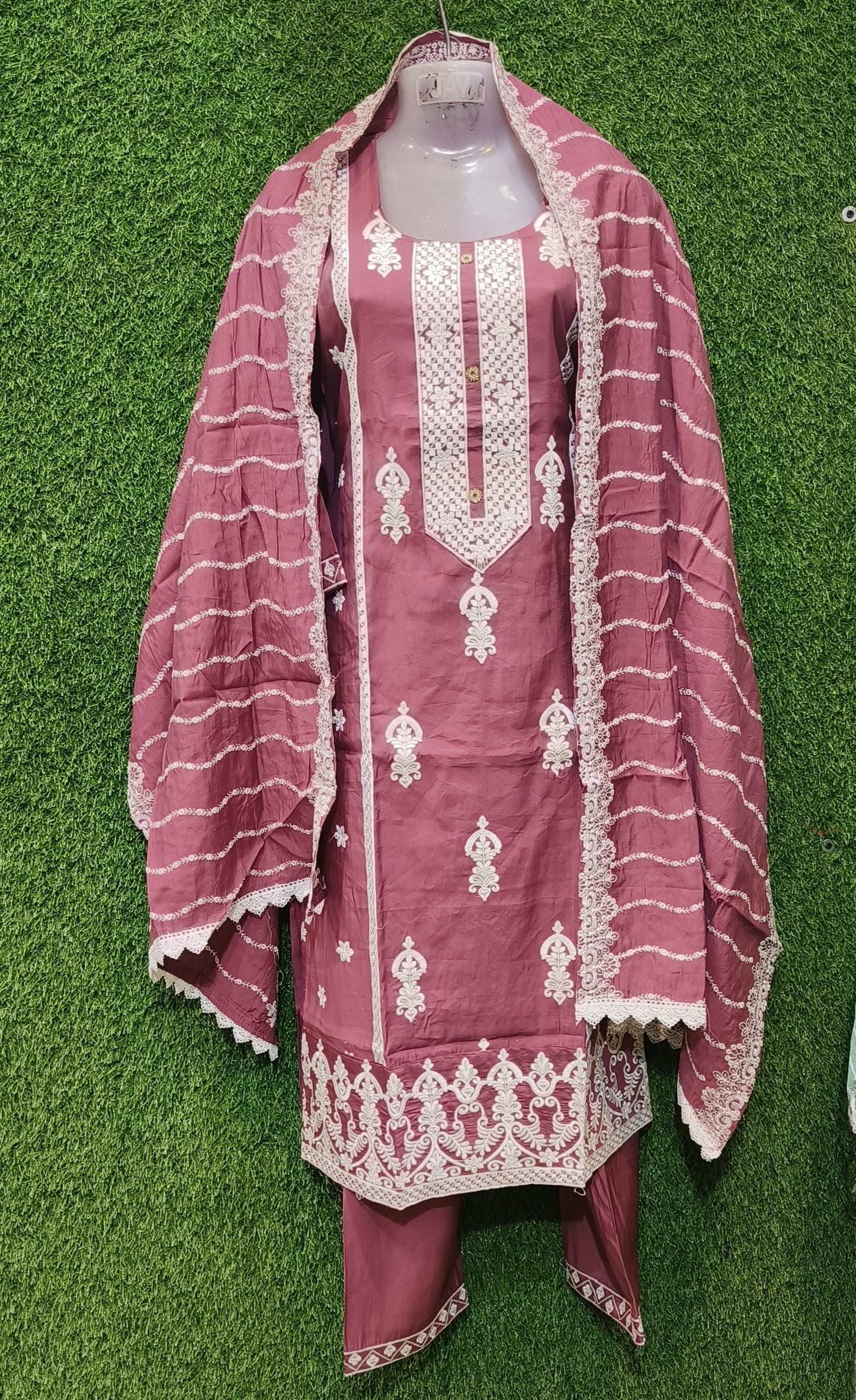 REET MAHAL FLORAL PRINTED KURTA SET WITH DUPATTA