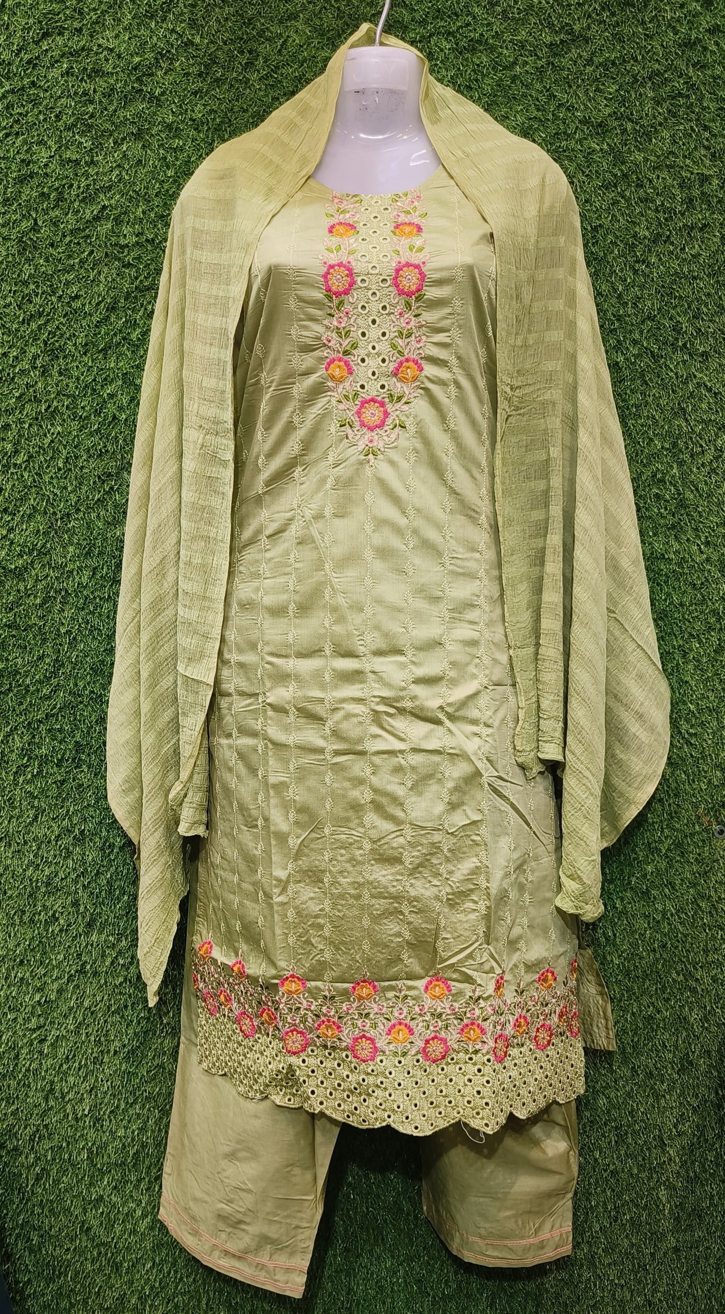 Reet Mahal Beautiful Beige Handwork kurta with Pant & Dupatta