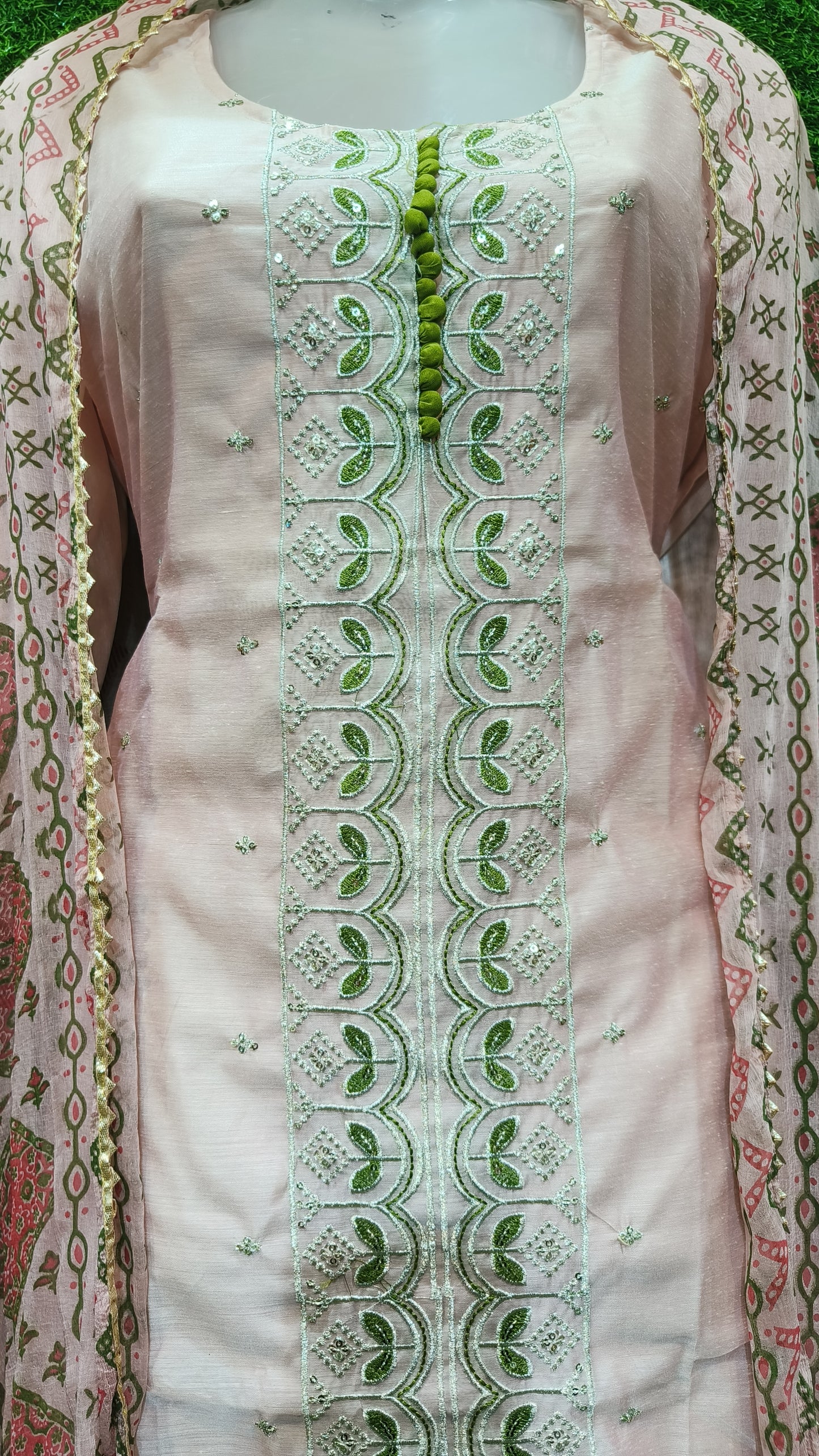 REET MAHAL EMBROIDERED KURTA SET WITH PRINTED DUPATTA