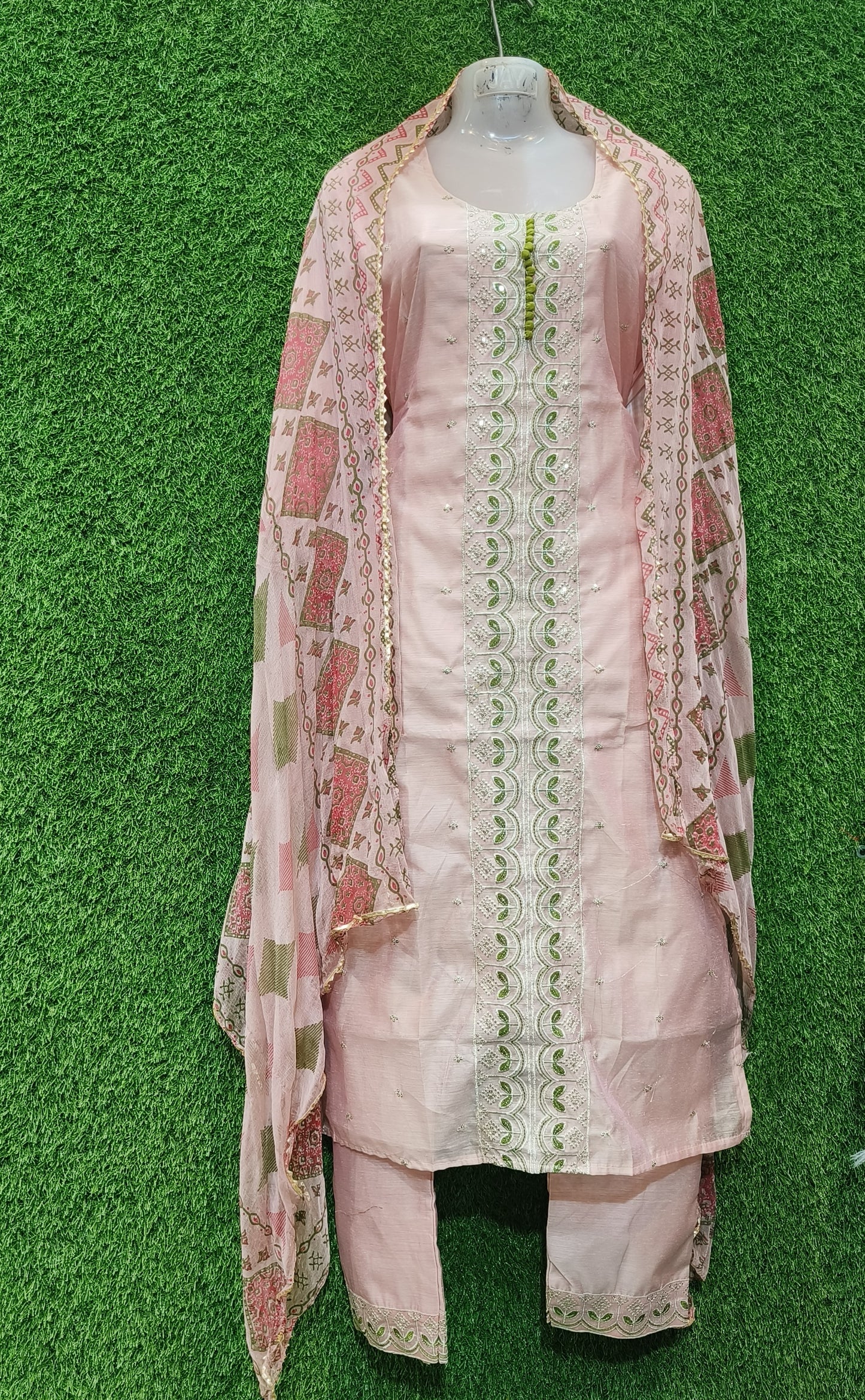 REET MAHAL EMBROIDERED KURTA SET WITH PRINTED DUPATTA