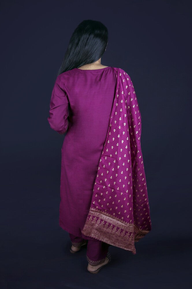 Maroon Viscose Rayon Kurta. Pant And Dupatta Set N