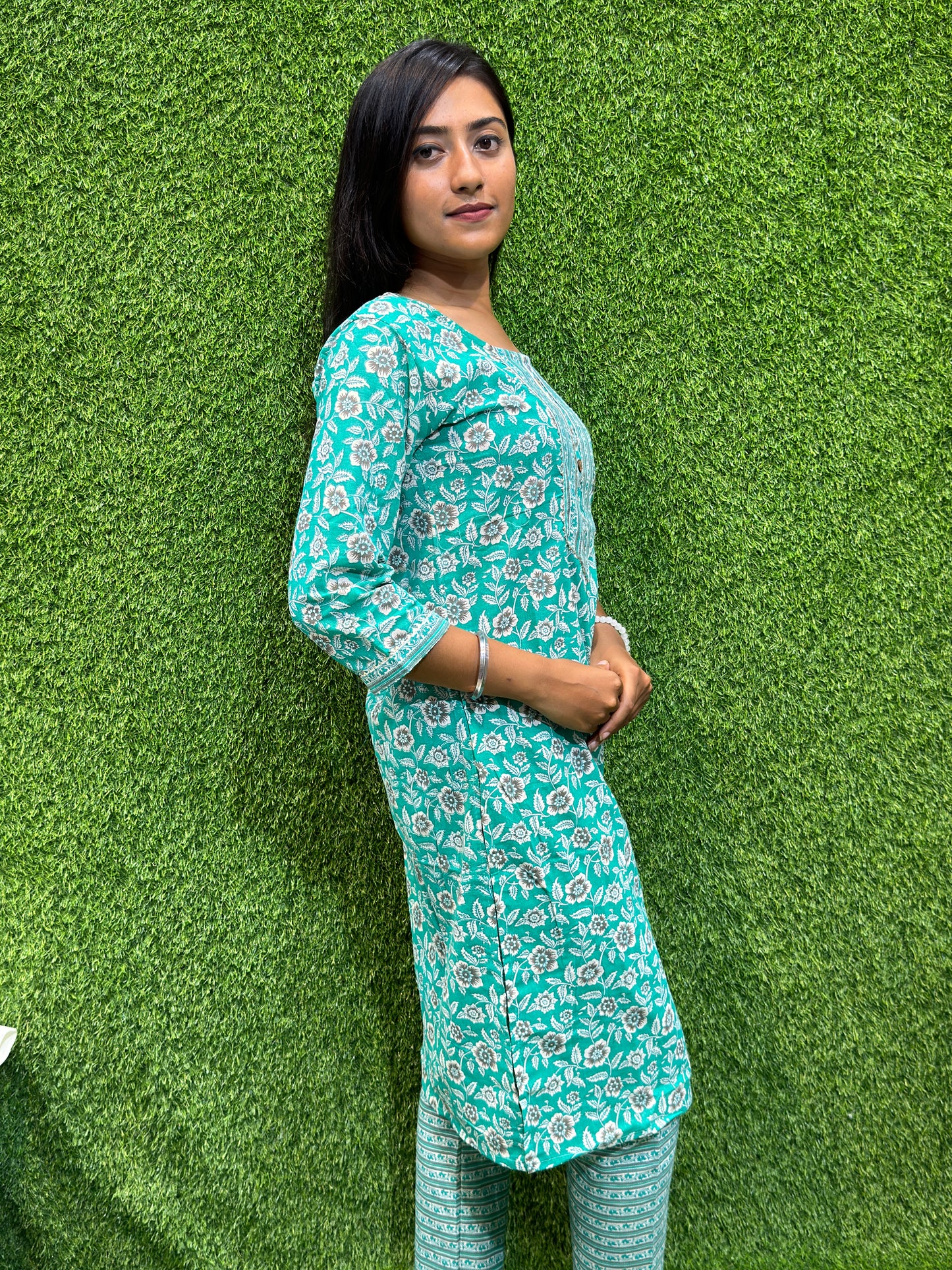 Reet Mahal Sea Green Kurta Pant Set For Women