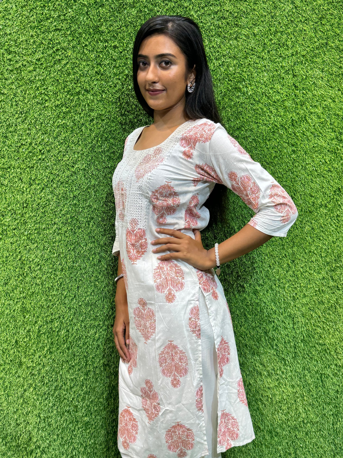 Reet Mahal White Printed Kurti for Women