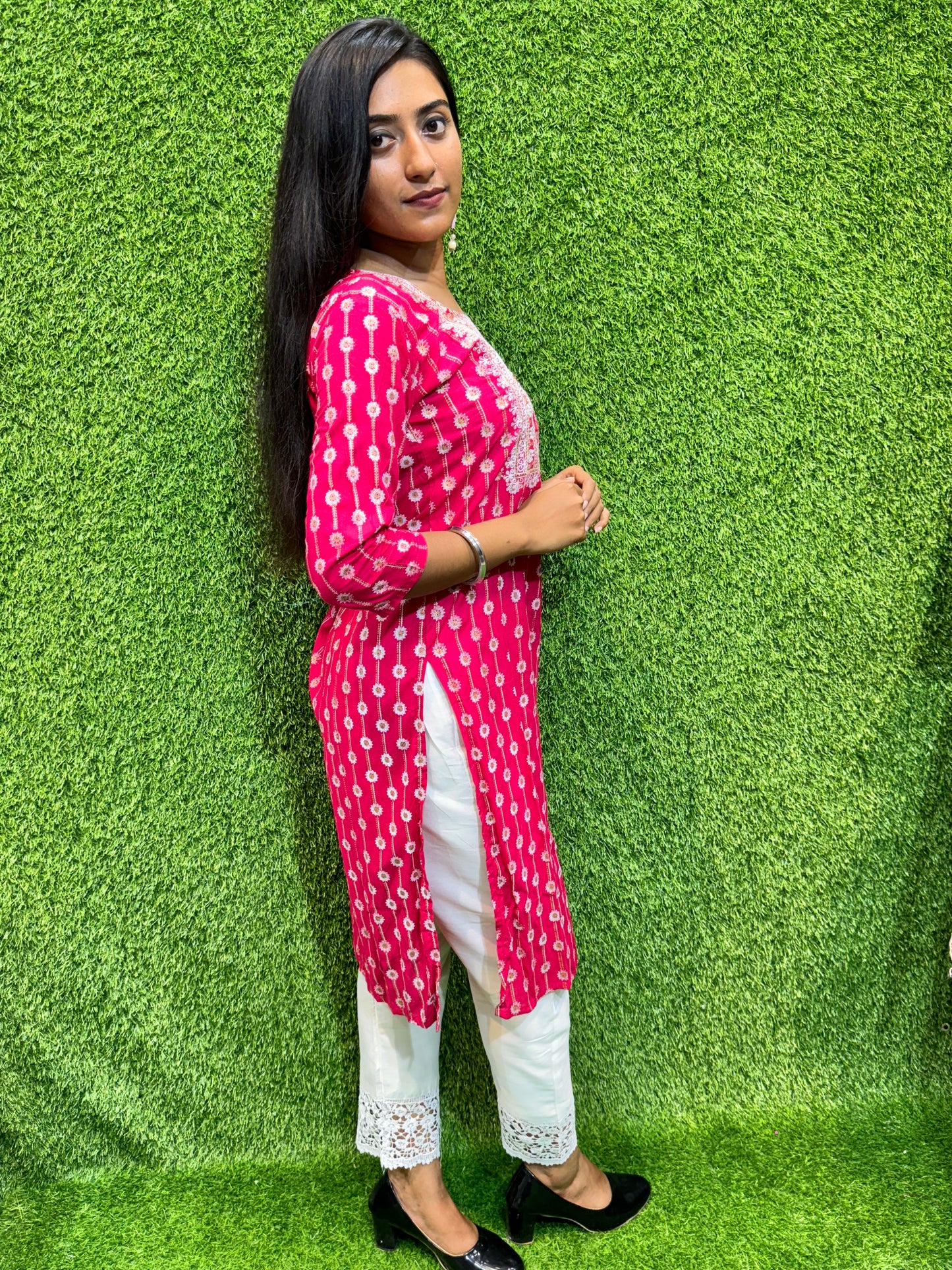 Reet Mahal Pink Printed Kurti for Women