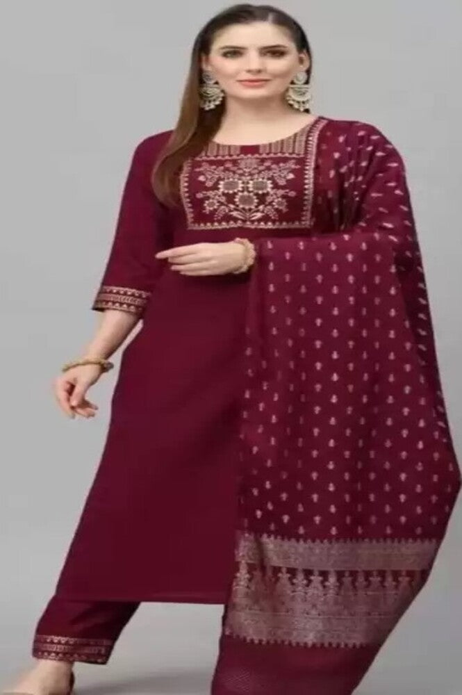 Maroon Viscose Rayon Kurta. Pant And Dupatta Set N