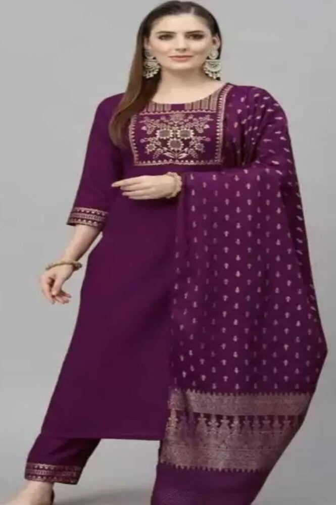 Maroon Viscose Rayon Kurta. Pant And Dupatta Set N