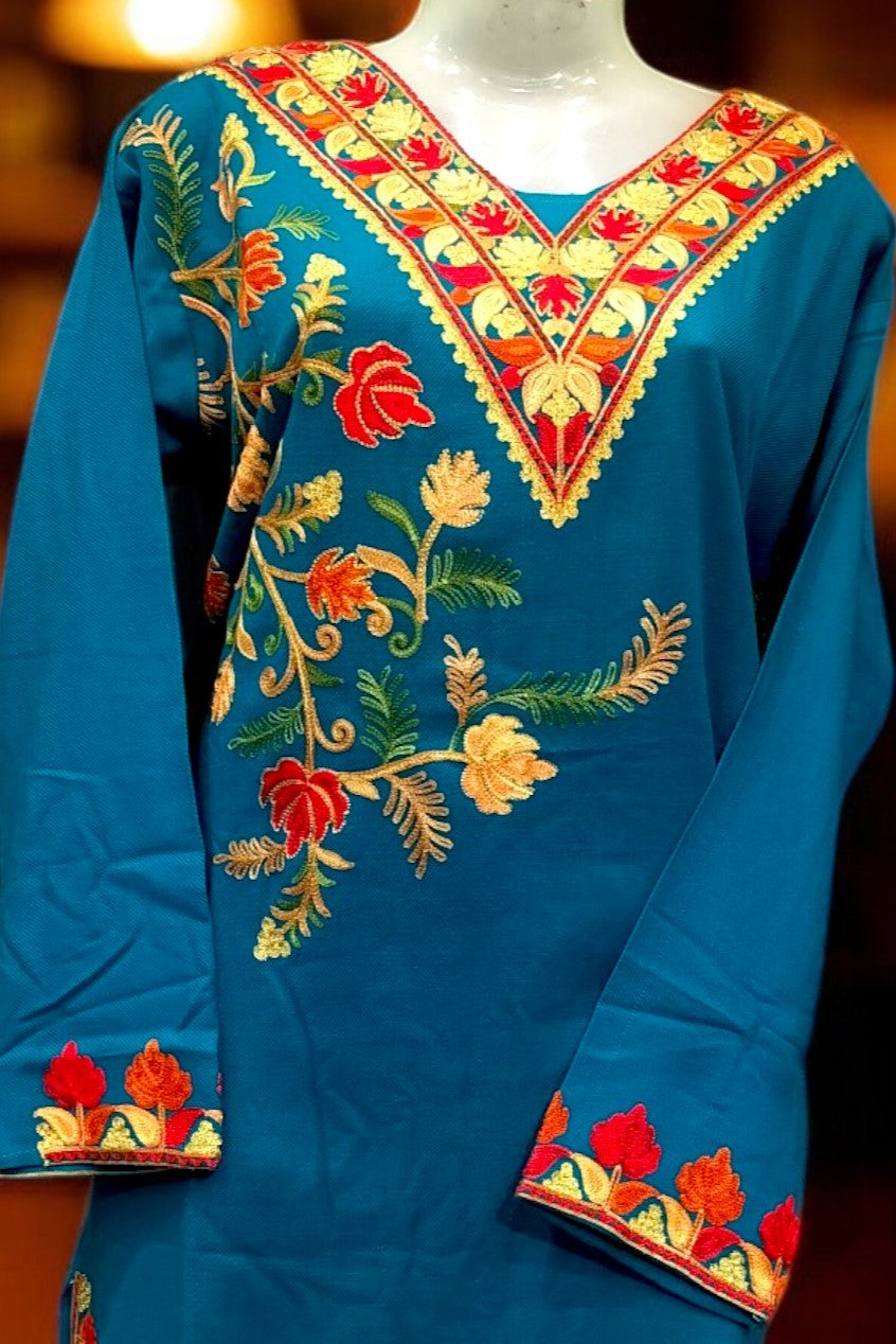 Handcrafted Kashmiri Embroidered Phiran