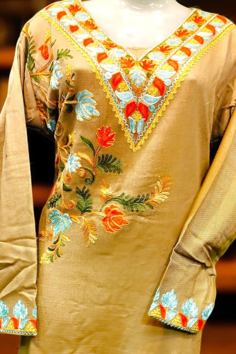 Handcrafted Kashmiri Embroidered Phiran