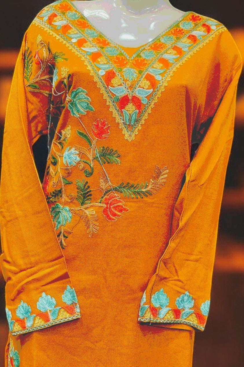 Handcrafted Kashmiri Embroidered Phiran