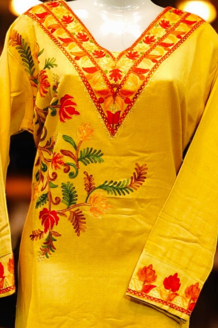 Handcrafted Kashmiri Embroidered Phiran