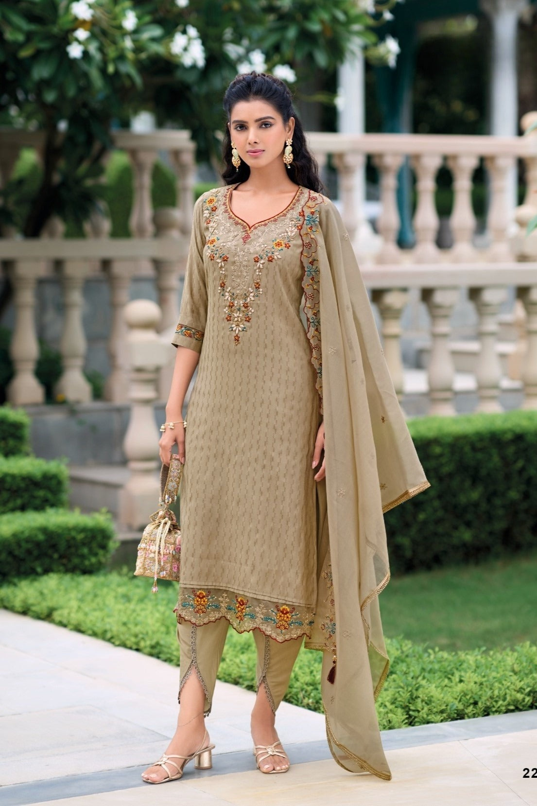 Reet Mahal Embroidery Chanderi Schfli Kurta,Pant with Organza Digital Print Dupatta