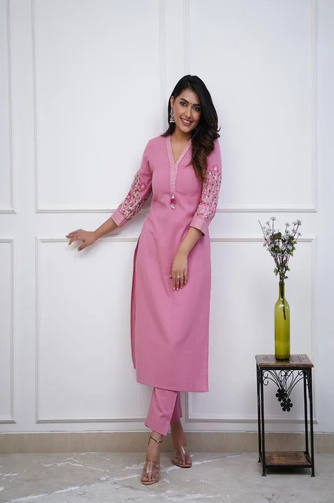 REET MAHAL DESIGNER WOMEN EMBELLISHED STRAIGHT KURTA SET & PANT