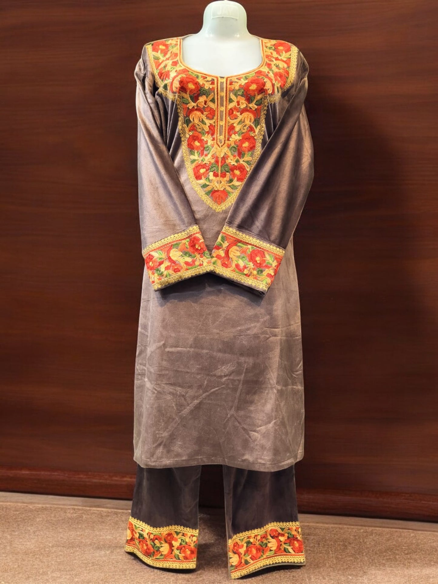 Velvet Pocket Coord Set Elegant Kurta & Pant for Women